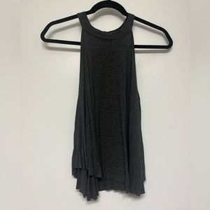 gray tank top